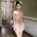 Body com decote em V profundo, bordado floral e abertura na virilha